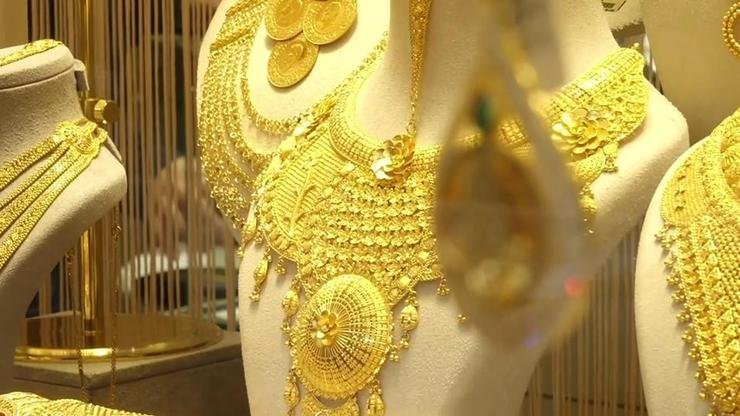 Kaynak:CNN TÜRK Her ani gelişmeden nasibi alıyor, rekor üzerine rekor