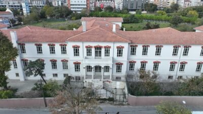 Bakırköy Cumhuriyet Başsavcılığı, Balıklı Rum Hastanesi Çocuk Psikiyatri bölümünde görevli