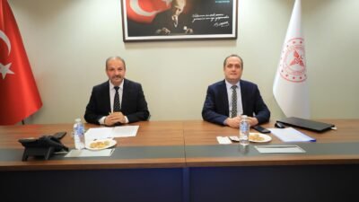 Sağlık Bakanlığı’nda gerçekleştirilen toplantıya Sağlık-Sen adına Genel Başkan Mahmut Faruk