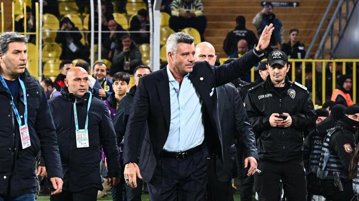 Kaynak:AA Sadettin Saran, Çağlayan Adliyesi’nden ayrılarak Chobani Stadı’nda bulunan kulüp