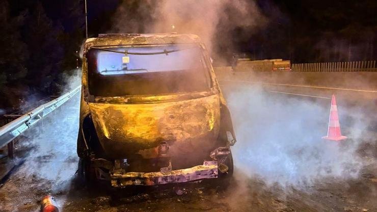 Adana’da seyir halindeyken alev alan çekici yandı ADANA (DHA) – ADANA’nın Pozantı ilçesinde seyir halindeyken alev alan