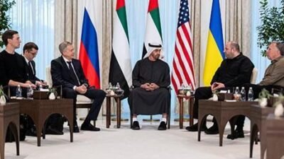 Birleşik Arap Emirlikleri’nin başkenti Abu Dabi, Rusya-Ukrayna-ABD heyetlerini ağırlıyor. Ukrayna