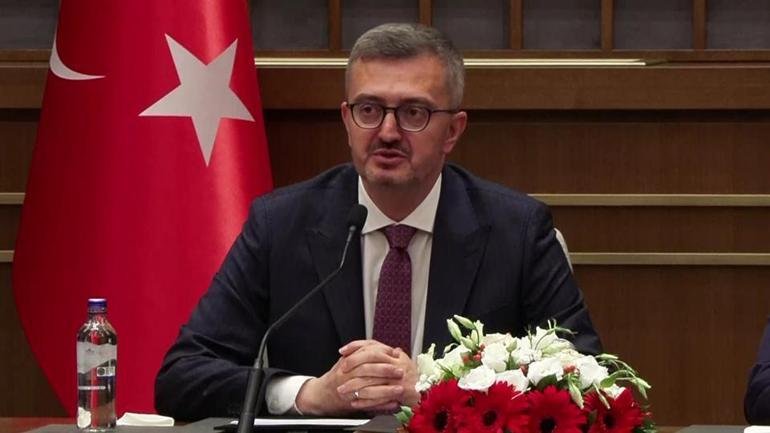 Kaynak:CNN TÜRK Basın sektörüne destek geldi. 7,5 milyar liralık Kredi