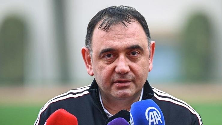 Beşiktaş Asbaşkanı Murat Kılıç, transfer planını duyurdu Kaynak:Cnnturk.com Beşiktaş Kulübü Asbaşkanı Murat Kılıç, takımın Antalya kampındaki antrenmanı