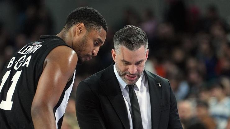 Beşiktaş, potada bir kez daha kaybetti Türk Telekom, yüksek tempoyla başladığı maçta Trifunovic’in peş peşe basketleriyle