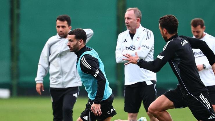 Kaynak:Cnnturk.com Sezonun ikinci yarısı için hazırlık kampı yapmak üzere Antalya’ya