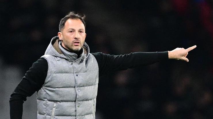 Domenico Tedesco: Ailemize bu kupayı kazandırdığımız için mutluyuz Kaynak:Cnnturk.com Turkcell Süper Kupa finalinde Galatasaray’ı 2-0 mağlup eden Fenerbahçe’de