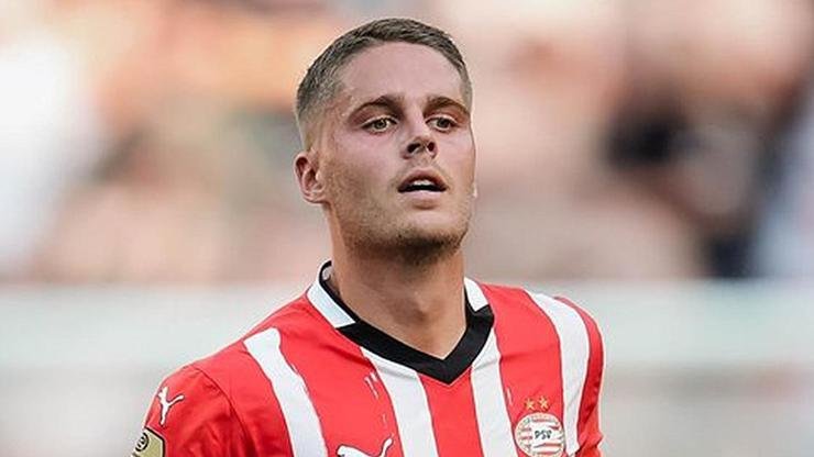 Fenerbahçe’ye transferi iptal olan Joey Veerman’dan açıklama geldi Kaynak:Cnnturk.com Fenerbahçe’nin anlaşmaya vardığı iddia edilen ve transferi için geri