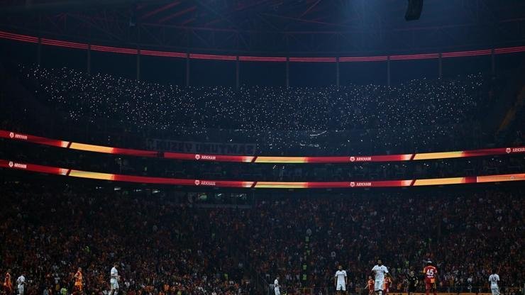 Trendyol Süper Lig‘de son 3 sezonu şampiyon tamamlayan ve bu