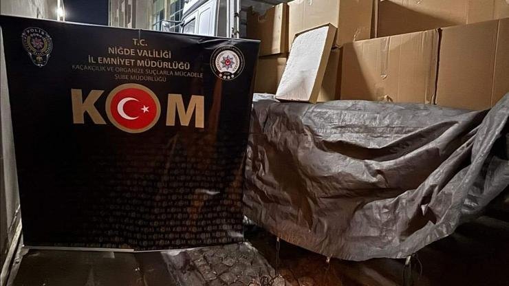 Adnan ÇELEBİ/ NİĞDE, (DHA)- NİĞDE’de düzenlenen operasyonda 875 bin adet