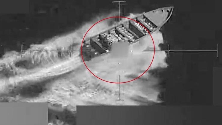 Kaynak:İHA ABD ordusu, Doğu Pasifik’te uyuşturucu taşıdığı iddia edilen tekneleri