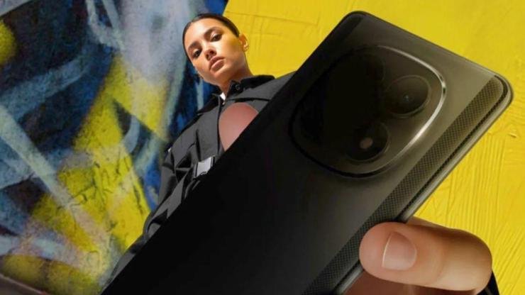 Kaynak:Donanım Günlüğü Arka panelde, markanın imzası haline gelen çift tonlu