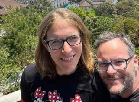 SON DAKİKA HABERLER: Bu taktikle 35 yaşında emekli oldular! 6 bin TL ile baÅŸlayıp servet elde ettiler: Kıvılcımı çakan soru… İngiltere’de yaÅŸayan Katie ve Alan Donegan çifti, İngiliz dilinde “FIRE”