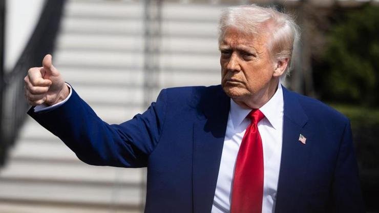 SON DAKİKA | Trump’tan gerilimi düşüren açıklama: ‘Gümrük vergilerini durdurduk’ Kaynak:AA ABD Başkanı Trump, Davos’taki Grönland görüşmelerine ilişkin Truth Social