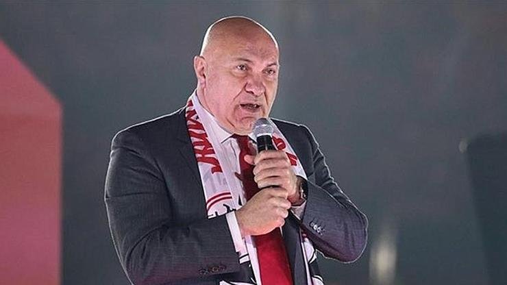 Kaynak:Cnnturk.com Samsunspor Başkanı Yüksel Yıldırım, takımının Fenerbahçe’ye 2-0 mağlup olarak