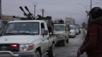 YPG’LİLER RAKKA’DAN AYN EL ARAB’A SEVK EDİLİYOR Suriye ordusu, ordu