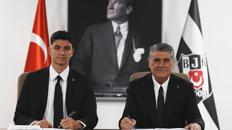 Kaynak:Cnnturk.com Beşiktaş, 19 yaşındaki stoper Yasin Özcan’ı satın alma opsiyonlu