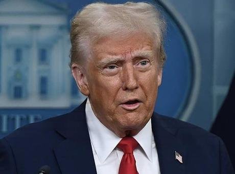 Trump, Venezuela’nın ABD’ye 30 ila 50 milyon varil petrol vereceğini duyurdu Trump, ABD merkezli Truth Social şirketinin sosyal medya platformundaki hesabından