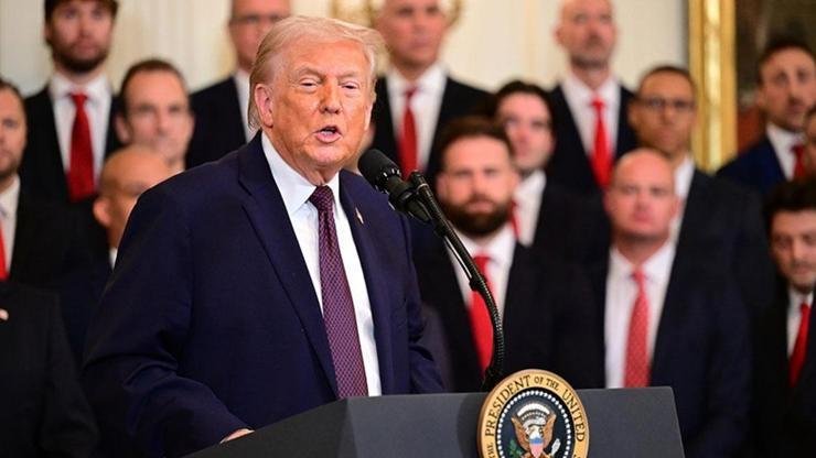 Trump’tan ‘Grönland’ tehdidi: “Aynı fikirde olmayana vergi uygularım” Kaynak:AA Trump, Beyaz Saray’da “Kırsal SaÄŸlık Hizmetleri” konulu yuvarlak masa