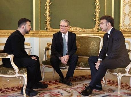İngiltere Başbakanı Keir Starmer, Ukrayna, Fransa ve İngiltere arasında imzalanan