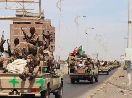 Yemen’de ‘Vatan haini’ ilan edilen Zübeydi krizi! Suudi Arabistan’dan BAE’ye ‘kaçırdınız’ suçlaması Yemen’de BM tarafından tanınan meşru hükümete destek veren Suudi Arabistan,