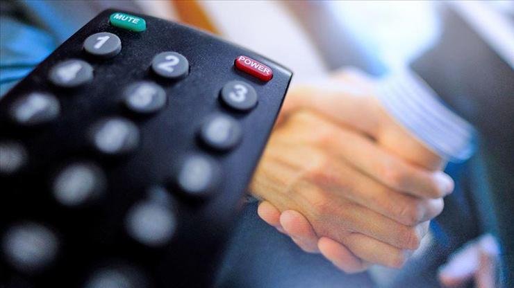 Yeraltı dizisi ne zaman başlayacak? Yeraltı dizisinin konusu nedir, oyuncuları kimler? Kaynak:Cnnturk.com Yeraltı dizisinin ne zaman başlayacağı merak ediliyor. Televizyonda yayınlanan