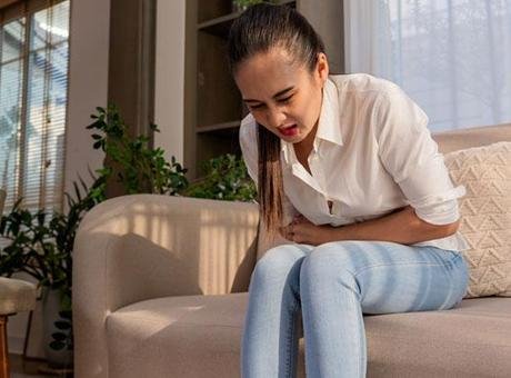 Yıllarca belirti vermeden sinsice ilerliyor! Tarama programı ve aşı ile önlenebiliyor Rahim ağzı (serviks) kanseri, dünyada ve ülkemizde kadın sağlığını tehdit