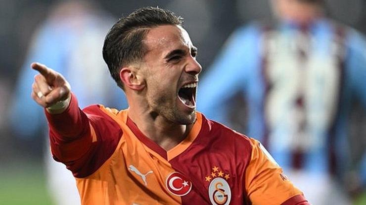 Kaynak:Cnnturk.com Turkcell Süper Kupa yarı finalinde Galatasaray, Trabzonspor’u 4-1 mağlup
