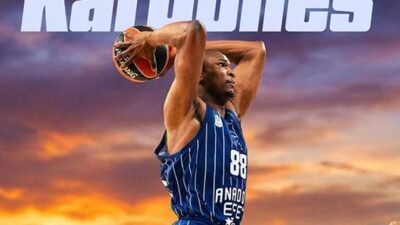 Anadolu Efes, Kai Jones ile 2 yıl daha… Kaynak:Cnnturk.com Anadolu Efes Erkek Basketbol Takımı, 25 yaşındaki Bahamalı uzun