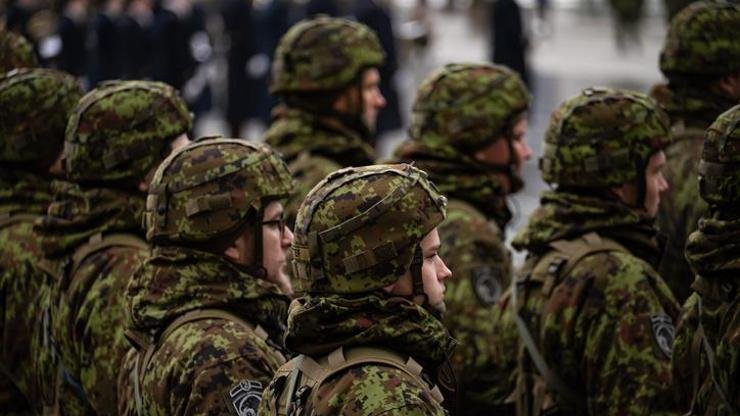 Baltık ülkelerinden ‘Askeri Schengen’ hamlesi Kaynak:AA Estonya kamu yayıncısı ERR’nin haberine göre, Estonya Savunma Bakanı Hanno Pevkur, Letonyalı
