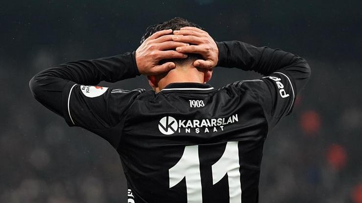 Kaynak:Hürriyet Maçın 22. dakikasında Orkun Kökçü‘nün ceza sahası dışı sol