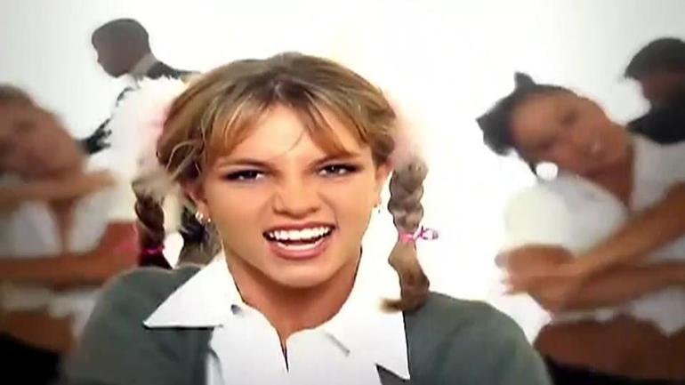 Kaynak:CNN TÜRK 90’lı yılların sonunda “Baby One More Time” ile