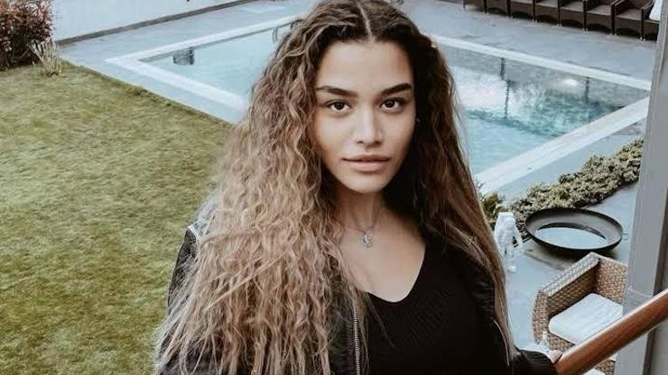 Kaynak:Cnnturk.com Yönetmenliğini Cem Karcı’nın üstlendiği Sahipsizler dizisi OGM Pictures yapımı…