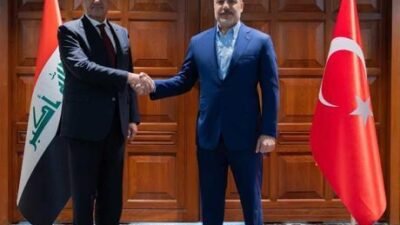 Dışişleri Bakanı Hakan Fidan, Irak Savunma Bakanı Abbasi ile Ankara’da görüştü Diplomatik kaynaklardan edinilen bilgiye göre, Fidan, Abbasi’yle başkentte bir görüşme