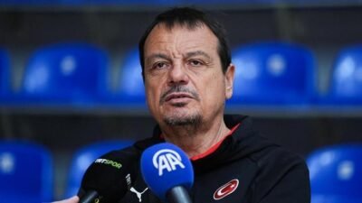 Kaynak:AA Ataman ile ay-yıldızlı ekibin kaptanı Cedi Osman, Aleksandar Nikolic