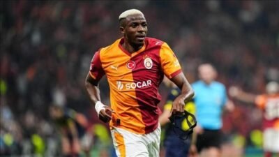 Galatasaray’da Osimhen şoku! Konyaspor maçında yok… Kulüpten yapılan bilgilendirmede, Nijeryalı oyuncunun sağ dizinde ağrılar bulunduğu ve