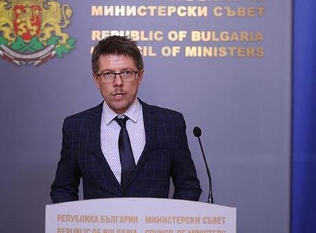 Tsitselkov, Geçici Başbakan Andrey Gyurov ile görüşmesinin ardından gazetecilere yaptığı