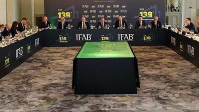 IFAB, futbola yeni kurallar getiriyor Kaynak:Cnnturk.com Uluslararası Futbol Birliği Kurulu (IFAB), futbol oyun kurallarında devrim