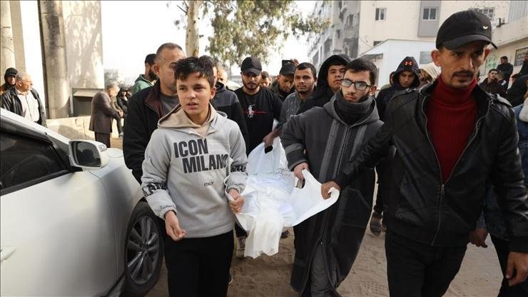 Kaynak:AA İsrail ordusu, ateşkese rağmen Gazze‘ye saldırılarını sürdürüyor. Gazze’deki Sağlık