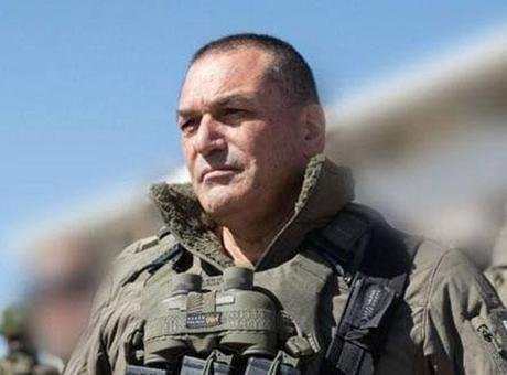 İsrailli komutan, ABD’yi İran’a saldırı konusunda ikna etmeye çalıştı İsrail devlet televizyonu KAN’ın haberine göre, toplantıya Netanyahu ve Zamir’in