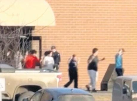 Kanada’nın British Columbia eyaletinde, 175 öğrencisi olan ücra bir yerdeki