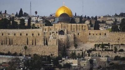 Kudüs Valiliğin sosyal medya platformunda yaptığı açıklamada, “İsrail işgal makamlarının,