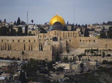 Kudüs Valiliğin sosyal medya platformunda yaptığı açıklamada, “İsrail işgal makamlarının,