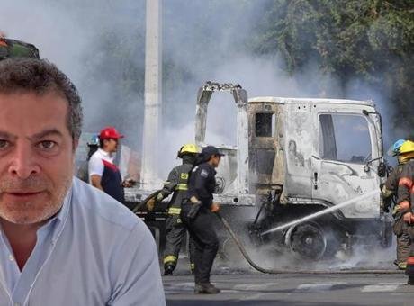 Meksika’da mahsur kalan Cüneyt Özdemir: Kartel sokağa çıkma yasağı ilan etti Tatil yapmak için ailesiyle Meksika’nın batısında yer alan Jalisco’nun Puerto