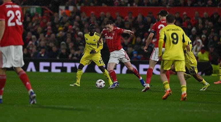 Nottingham Forest 1-2 Fenerbahçe Maç Özeti | Temsilcimiz, Avrupa’ya galibiyetle veda etti 01:10 FENERBAHÇE, VEDA ETTİ Temsilcimiz, rakibine toplamda 4-2’lik skorla mağlup
