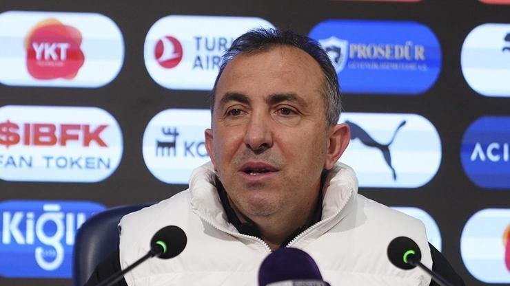 Recep Uçar: Tırnak ucu kadar ofsayt çizilen bir pozisyon… Kaynak:Cnnturk.com Trendyol Süper Lig’in 21. haftasında konuk ettiği Galatasaray’a 3-0