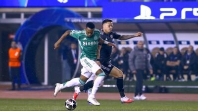 Kaynak: DHA Azerbaycan temsilcisi Karabağ FK sahasında İngiliz ekibi Newcastle