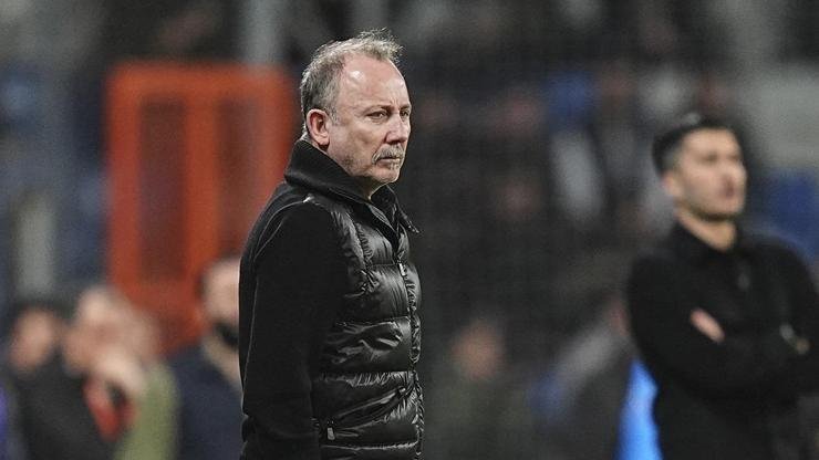 Kaynak:Cnnturk.com Trendyol Süper Lig’in 22. haftasında RAMS Başakşehir’i 3-2 ile