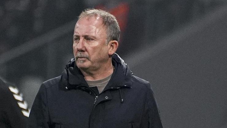 Kaynak:Cnnturk.com Trendyol Süper Lig’in 23. haftasında ağırladığı Göztepe’yi 4-0 mağlup