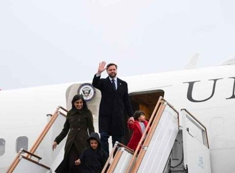 ABD Başkan Yardımcısı James David Vance, resmi temasları kapsamında Azerbaycan’a